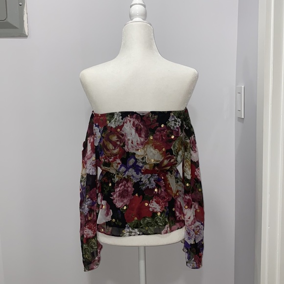 NWOT Strapless Flower Top - Picture 5 of 5